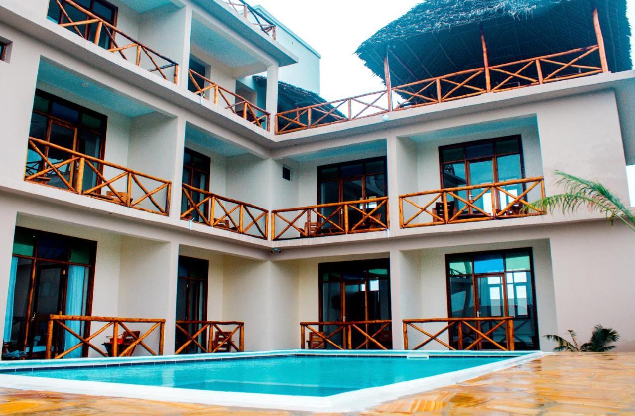 Ocean Breeze Hotel Nungwi Luaran gambar