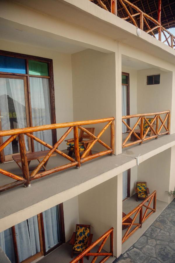 Ocean Breeze Hotel Nungwi Luaran gambar