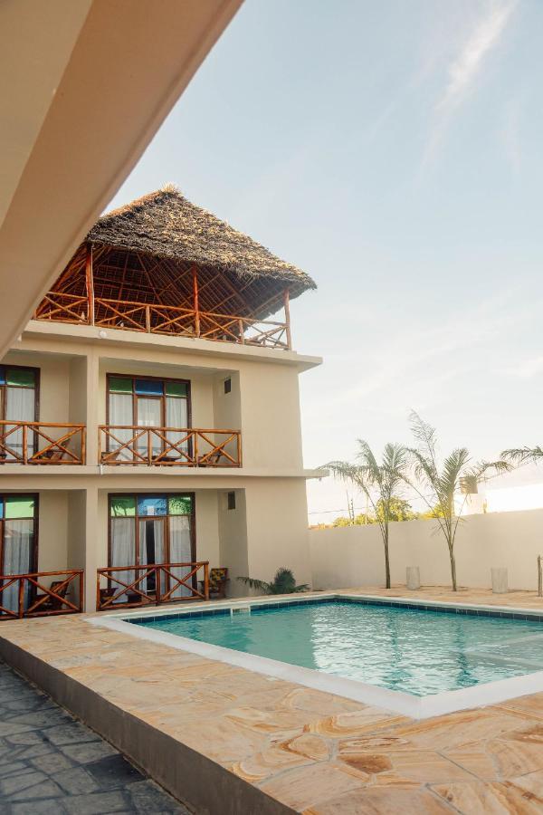 Ocean Breeze Hotel Nungwi Luaran gambar