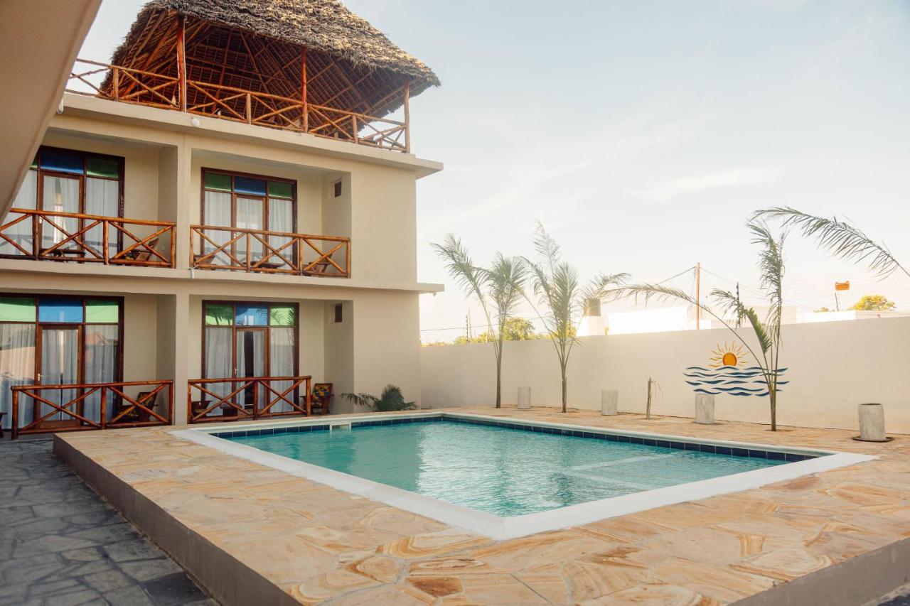 Ocean Breeze Hotel Nungwi Luaran gambar