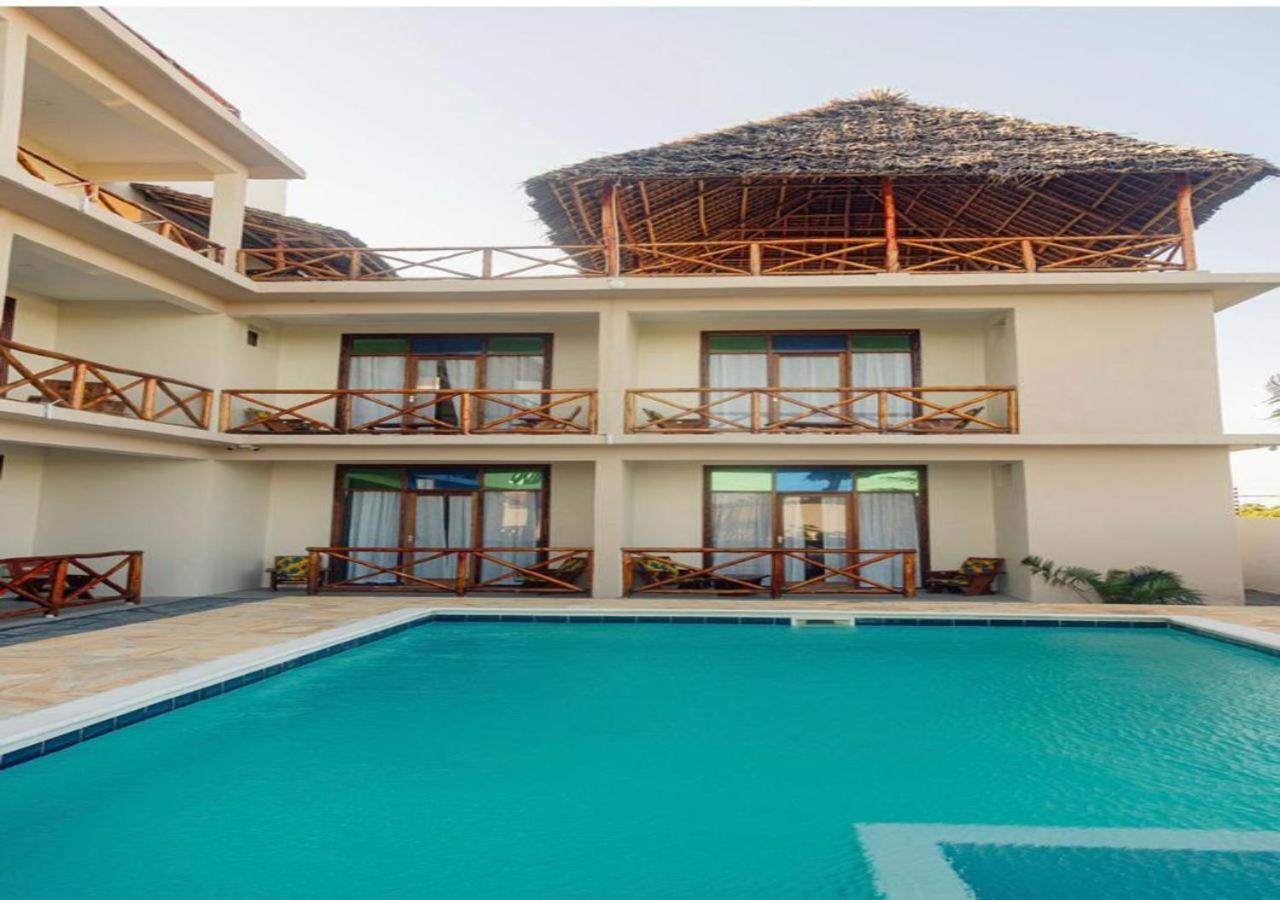 Ocean Breeze Hotel Nungwi Luaran gambar