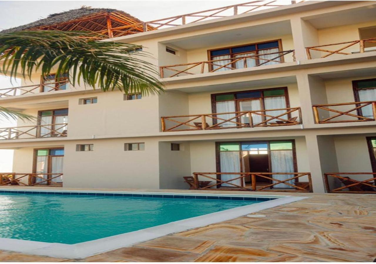 Ocean Breeze Hotel Nungwi Luaran gambar